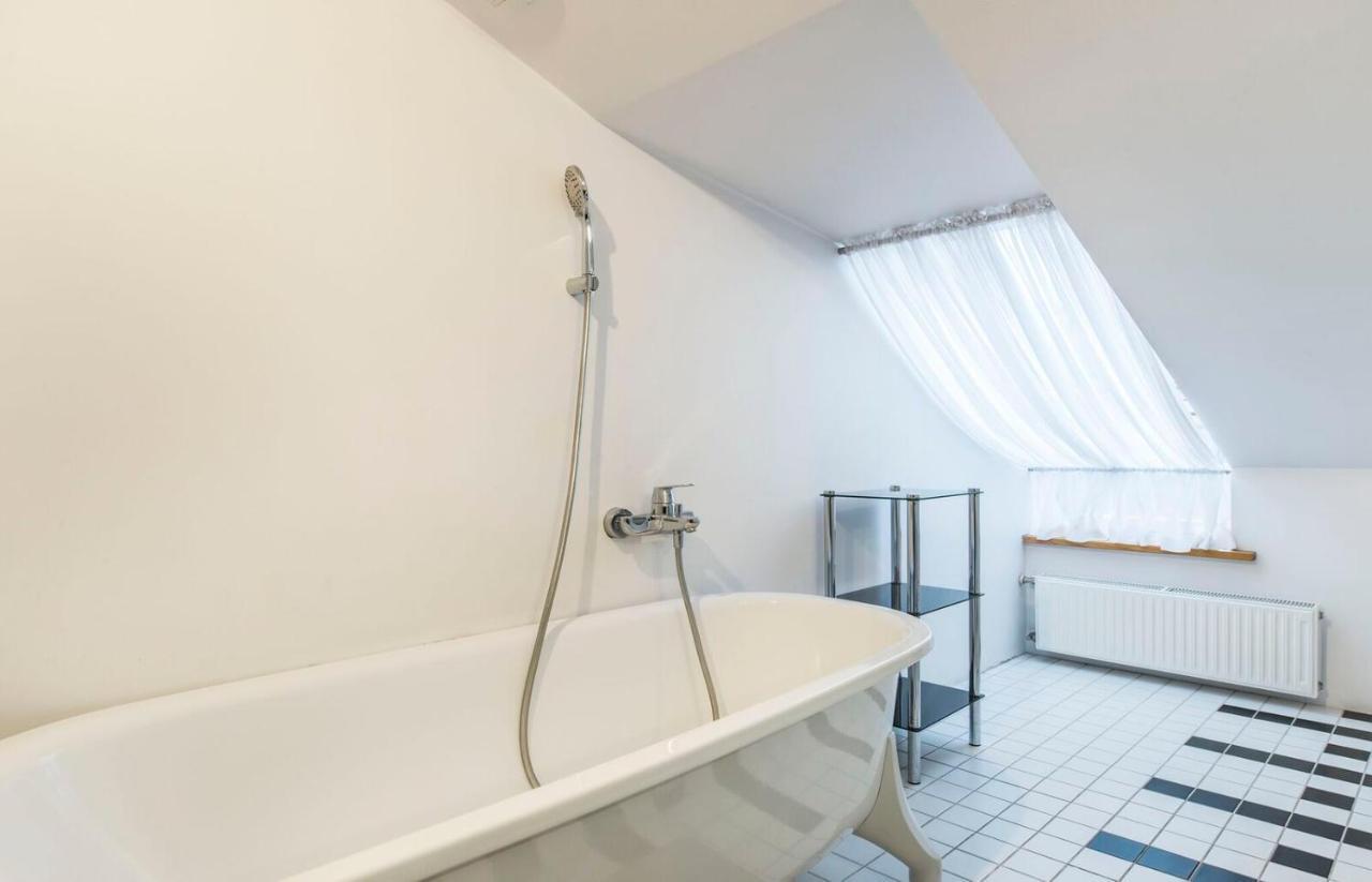 Central 2-Level Penthouse With Terrace And Free Parking Riga Ngoại thất bức ảnh