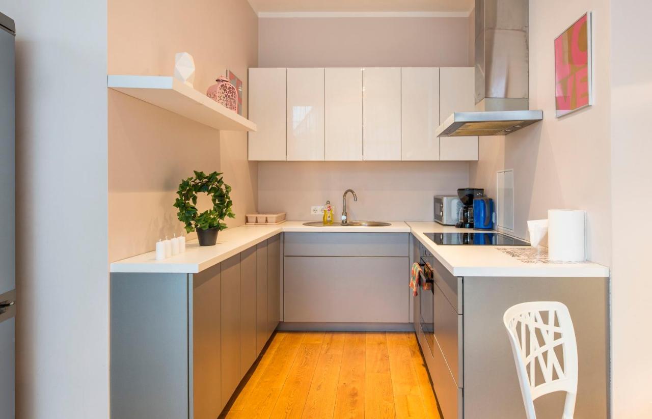 Central 2-Level Penthouse With Terrace And Free Parking Riga Ngoại thất bức ảnh