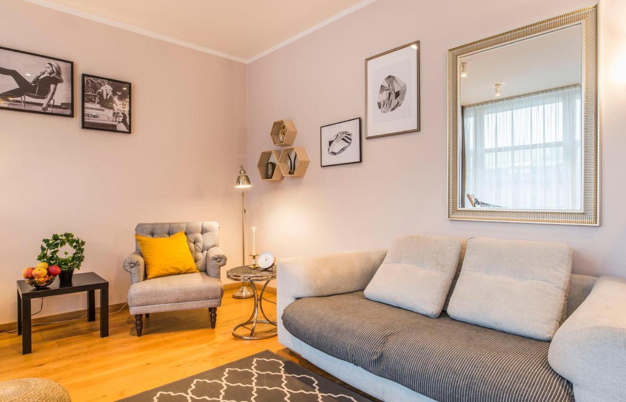 Central 2-Level Penthouse With Terrace And Free Parking Riga Ngoại thất bức ảnh